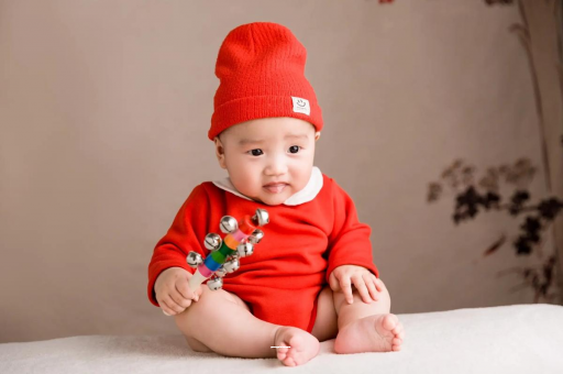 安岳六个月宝宝总是摇头